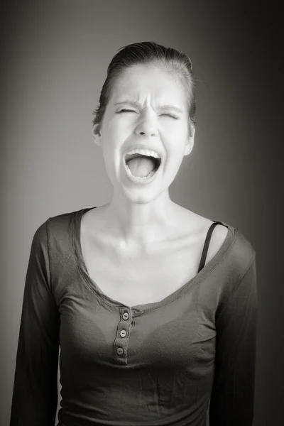 Unhappy woman screaming — Stock Photo, Image