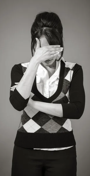 Businesswoman hiding her face — Stock Photo, Image