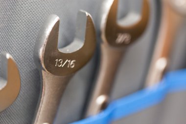 Yeni metal yuvalı eğri somun anahtarları 