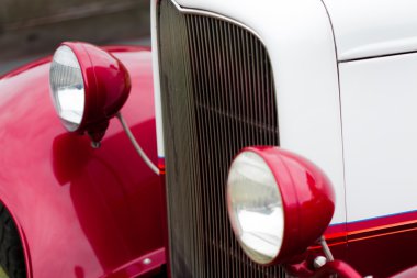 Parlak klasik eski model araba farlar