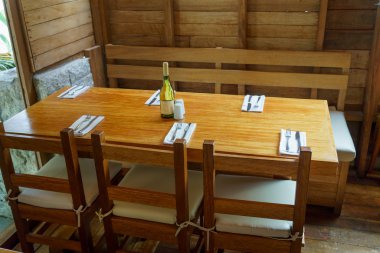 Tuz biber Çalkalayıcı ile şampanya şişesi