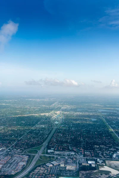 Letecký pohled na panoráma proti obloze — Stock fotografie