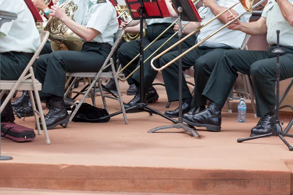 Orkiestra wojskowa, odtwarzanie muzyki — Zdjęcie stockowe