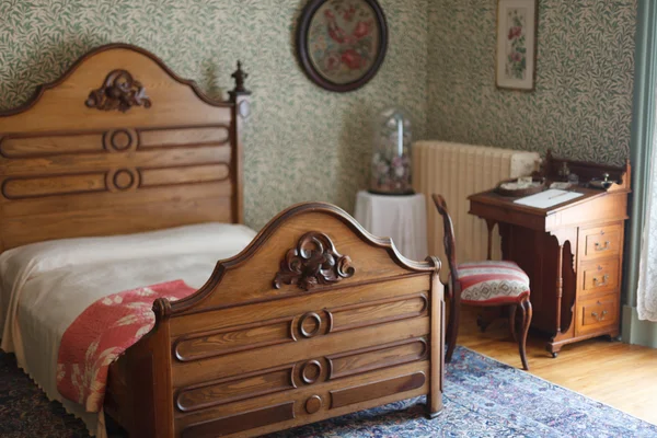 Intérieur vintage avec meubles en bois au musée — Photo