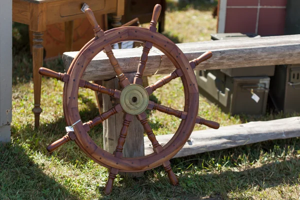 Ship steering wheel — Stock Photo, Image