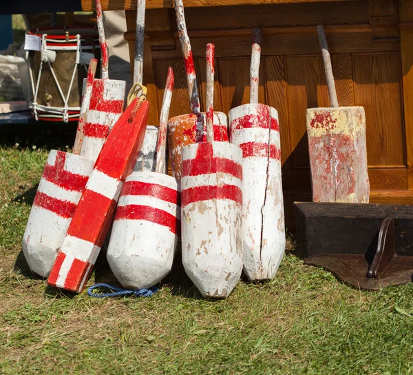 Boyas de langosta en venta en el mercado de pulgas — Foto de Stock