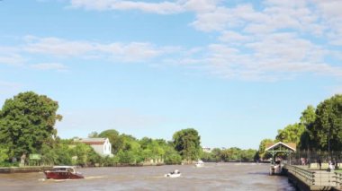 Tigre Arjantin 'de Lujan Nehri' nde tekneler