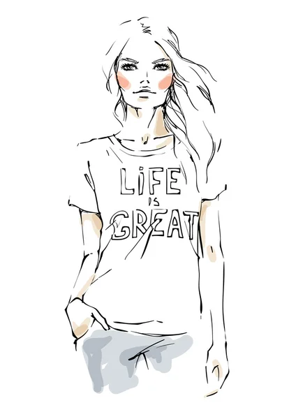 Genç modern kadın bir t shirt