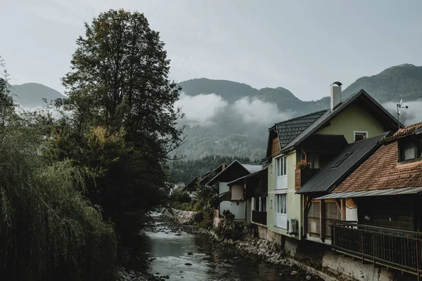 Mountain River Row Houses Slovenian Town Bohinjska Bistrica Julian Alps — Stock Photo, Image