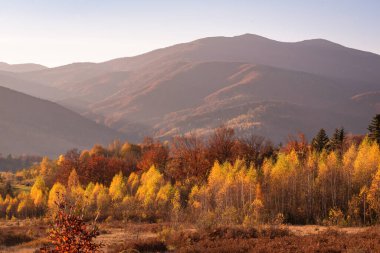 Güz Karpatları 'nın Manzaraları