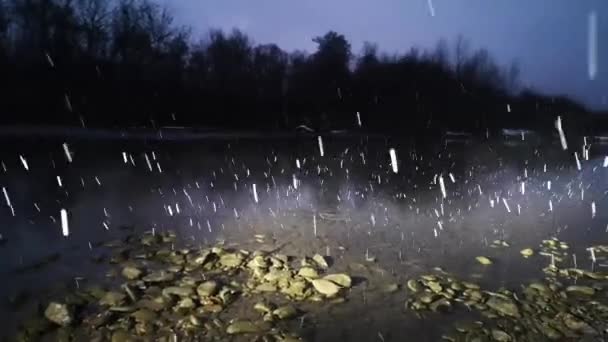 Nocny Krajobraz Górskiej Rzeki Śniegu — Wideo stockowe