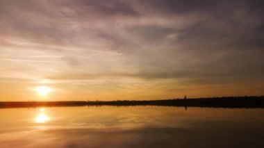 Gölde güzel kış günbatımı