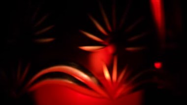 Şenlik dekorunda mum ateşi