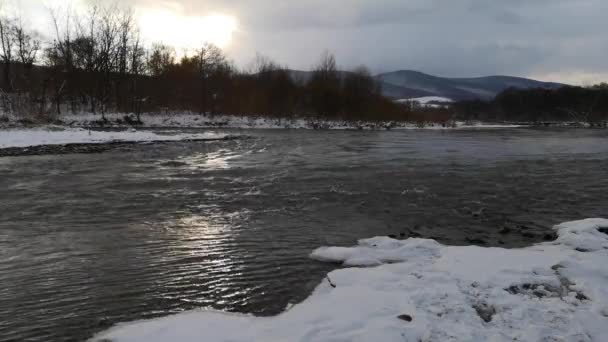 Kış Nehri Manzarası Öğleden Sonra Güneşli — Stok video
