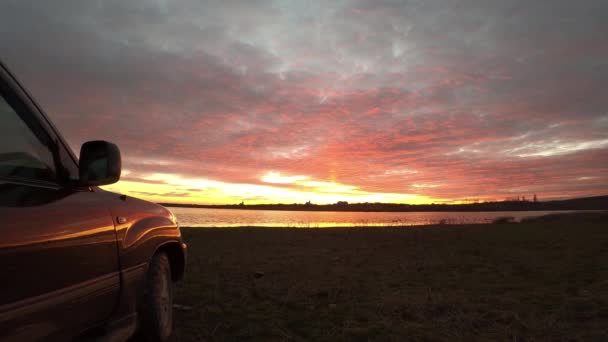 Kleurrijke Lente Zonsondergang Het Meer — Stockvideo