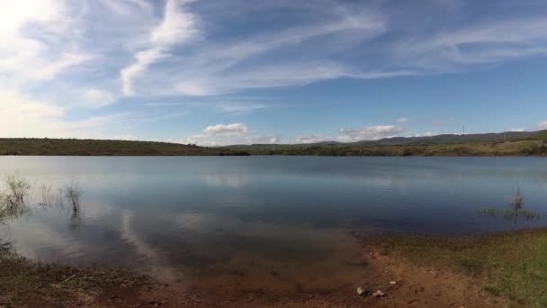 Time Lapse Paesaggio Primaverile Paesaggio Lacustre Campagna Montuosa — Video Stock