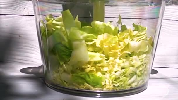 Electric Shredder Crushes Cabbage — 图库视频影像