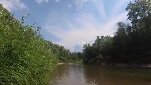 Lapso Tiempo Río Verano Montaña Antes Una Tormenta — Vídeos de Stock