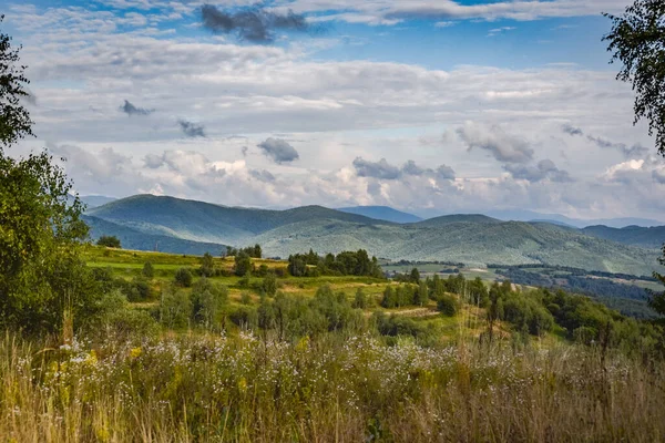 Peisajul Însorit Munților Sfârșitul Verii — Fotografie, imagine de stoc