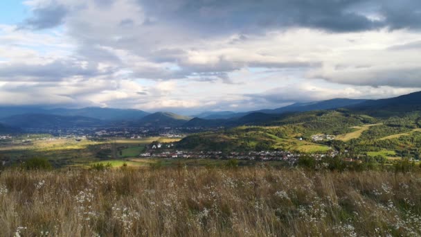 Pemandangan Musim Gugur Matahari Terbenam Lembah Pegunungan Carpathian — Stok Video