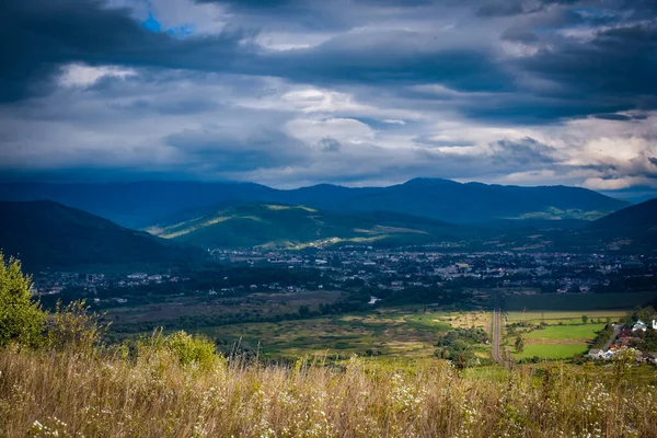 Peisajul Toamnă Apus Soare Valea Munților Carpați — Fotografie, imagine de stoc