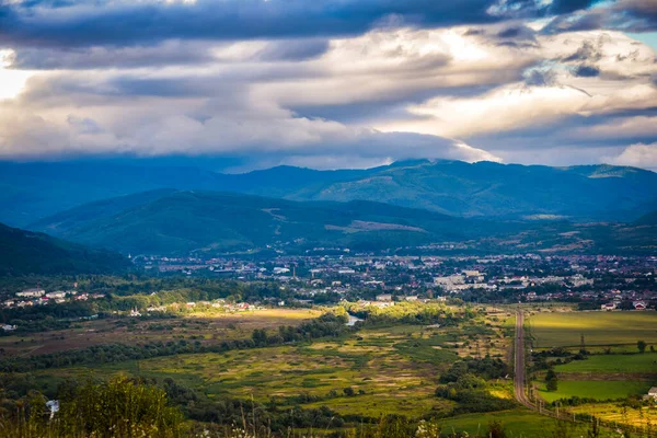 Paisagem Outono Pôr Sol Vale Das Montanhas Dos Cárpatos — Fotografia de Stock