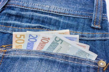 Euro ile kot arka cebine notlar