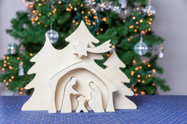 Ahşap Noel beşik Noel ağacı ile boş