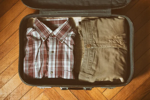 erkek gömlek ve pantolon vintage çanta