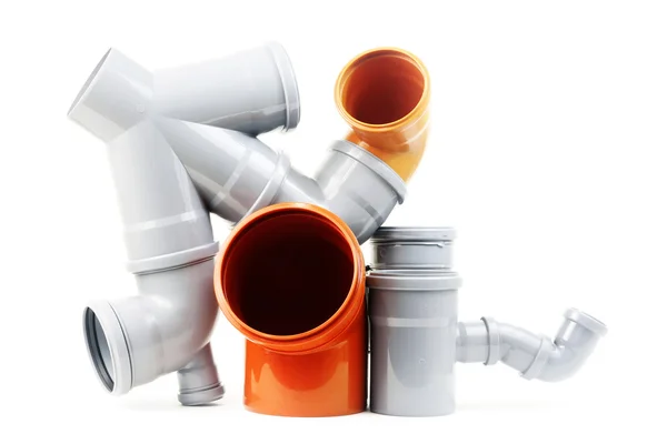 Yeni gri ve kahverengi drenaj boruları