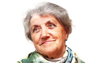 Beyaz arka plan üzerinde zarif üst düzey Bayan portresi