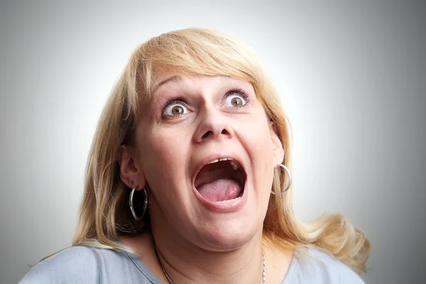 Shocked and scream woman — Stock Photo, Image