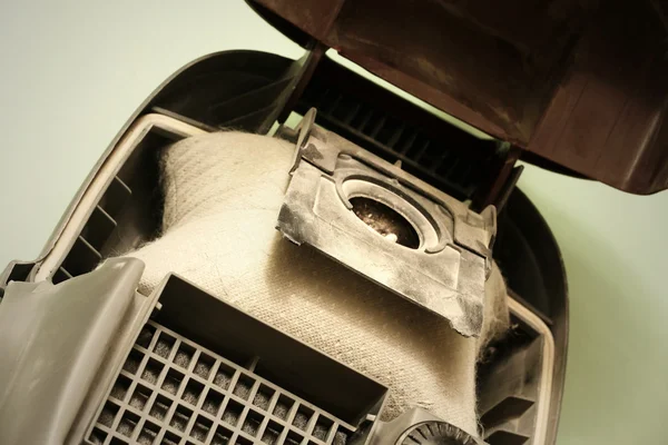 Bir elektrikli süpürge toz torbası