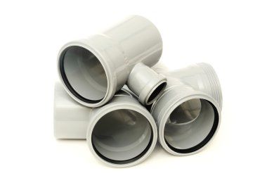 plastik kanalizasyon boruları, üzerinde beyaz izole kompozisyon