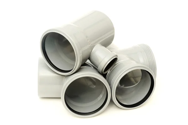 plastik kanalizasyon boruları, üzerinde beyaz izole kompozisyon