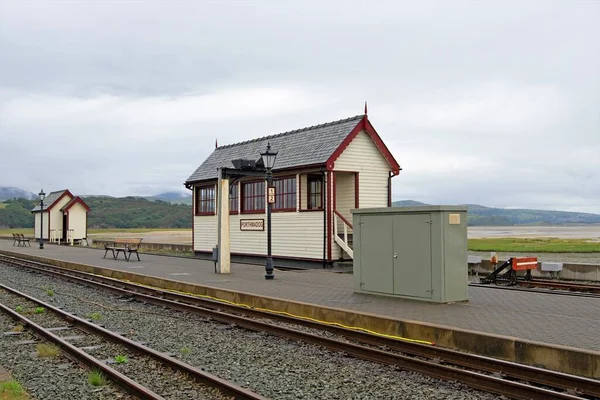 Porthmadog Κληρονομιά Σιδηροδρομικό Κουτί Σήματος Είναι Πολύ Απασχολημένος Από Την — Φωτογραφία Αρχείου