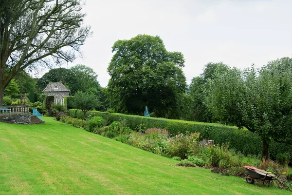 加雷格有许多具有历史意义和意义的地方 在逗留期间是游览的理想地点 2021年8月22日 星期日 在威尔士Penrhyndeudraeth Garreg的Plas Brondanw花园 — 图库照片