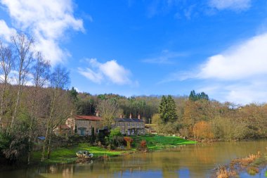 Kirkham Manastırı, Derwent nehrinin kıyısındaki muhteşem kırsalda geçen 1120 'lerden kalma Augustian Manastırı' nın güzel bir harabesi..