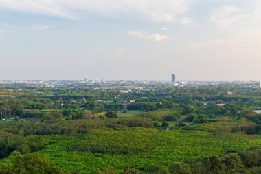 Tayland 'daki Rayong şehrinin günbatımında manzara.
