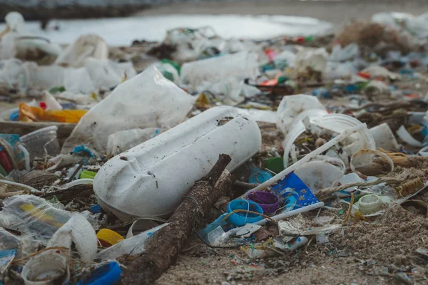Müll Strand Schmutziges Meer Sandig Müll Strand Plastikflasche Liebe Die — Stockfoto
