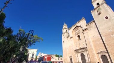 Meksika, Merida Katedrali, Latin Amerika 'nın en eski katedrali.