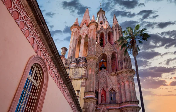 Cathédrale historique de San Miguel Archangel, Parroquia De San Miguel Arcangel, dans le centre historique de San Miguel De Allende, Mexique — Photo