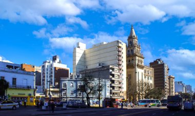 Montevideo 'daki şehir sokakları ve tarihi merkez