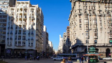 Montevideo 'daki şehir sokakları ve tarihi merkez