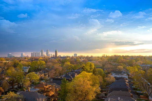 Zona residencial de lujo de Eglinton y Forest Hill codiciada por familias de clase media y alta, así como desarrolladores de Ontario — Foto de Stock