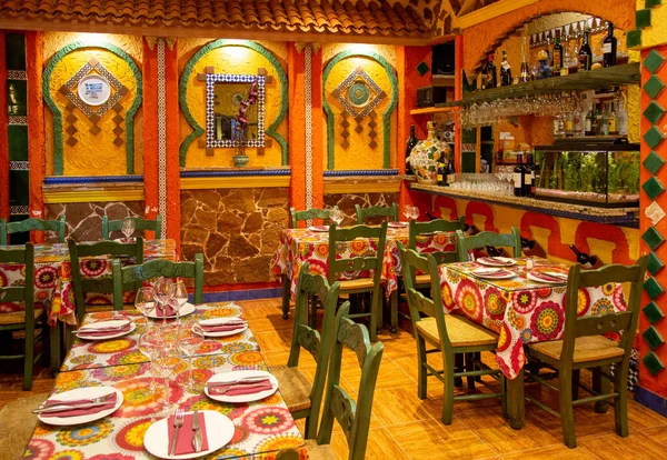 Spanish restaurant serving national food in Granada — Fotografia de Stock