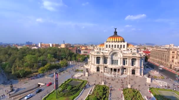 Zabytkowy Pałac Sztuk Pięknych Palacio de Bellas Artes w Alameda Central Park w pobliżu Mexico City Historic Center Zocalo — Wideo stockowe