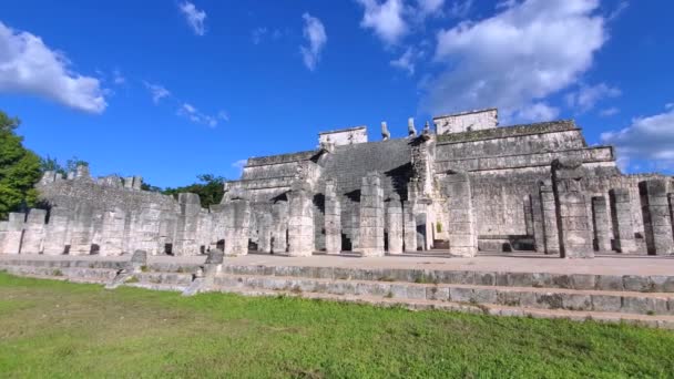 Chichen Itza, jedno z największych miast Majów, duże prekolumbijskie miasto zbudowane przez mieszkańców Majów. Stanowisko archeologiczne znajduje się w stanie Jukatan, Meksyk — Wideo stockowe