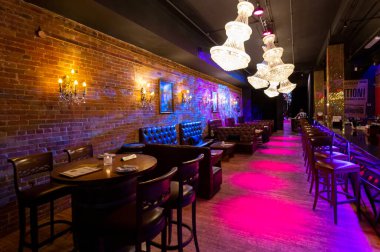 Moda eğlence bölgesinde Covid saatinde Toronto Bars
