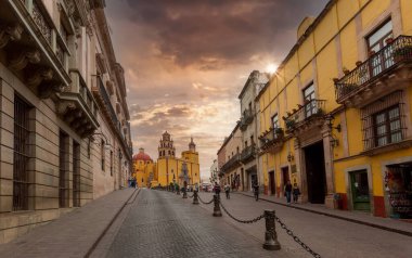 Guanajuato Leydisi 'nin ünlü Bazilikası Bas lica de Nuestra Senora de Guanajuato